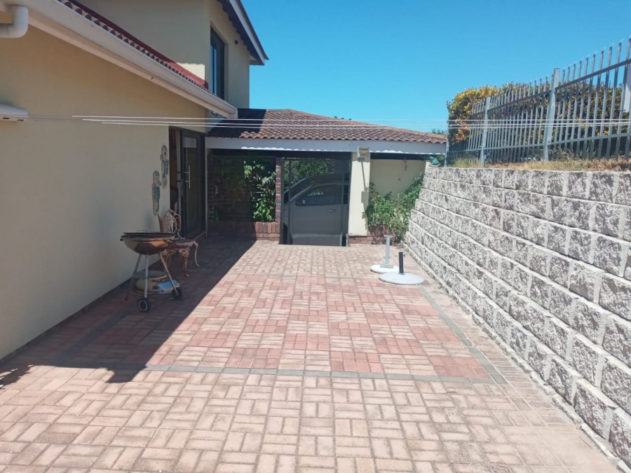 3 Bedroom Property for Sale in Aston Bay Eastern Cape